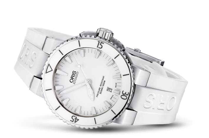 Image of Aquis Date
